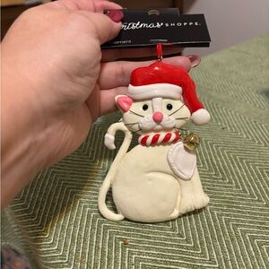 Beautiful white cat ornament